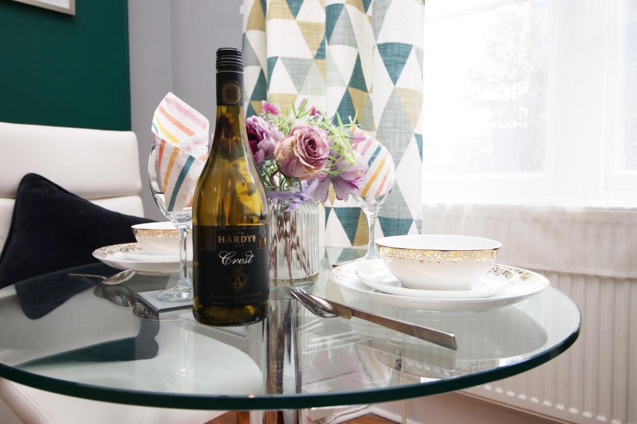 Sleek And Stylish 2 Bed In Clifton - Garden Apartman Bristol Kültér fotó